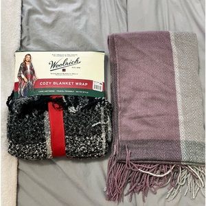 Bundle of 2 Blanket Wraps